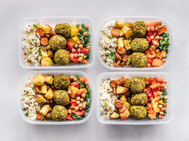 Healthy meals in to-go containers